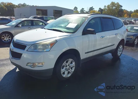 2010 Chevrolet Traverse Ls z USA, uszkodzony, nr VIN 1GNLREED2AS106409